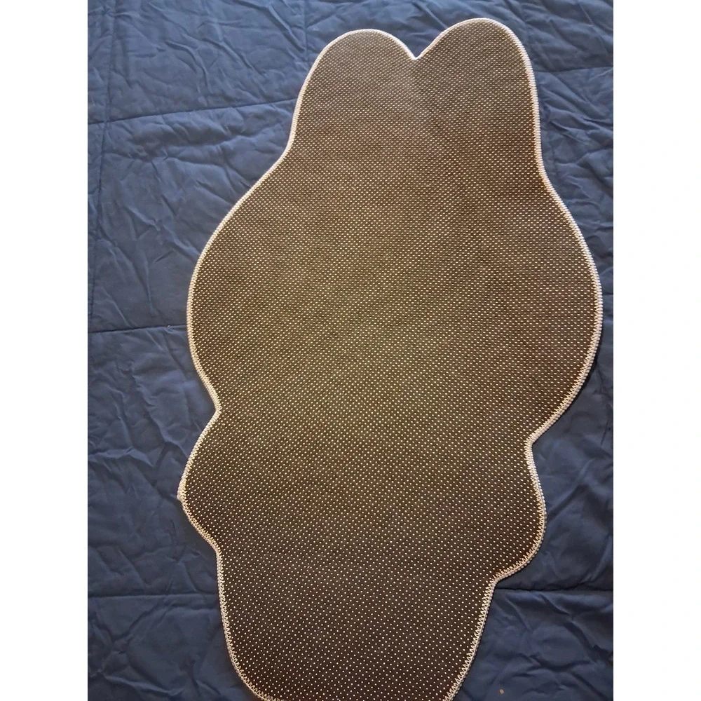 Labubu‎ Soft Gray Custom Handmade Rug Decorative Carpet Bath Mat